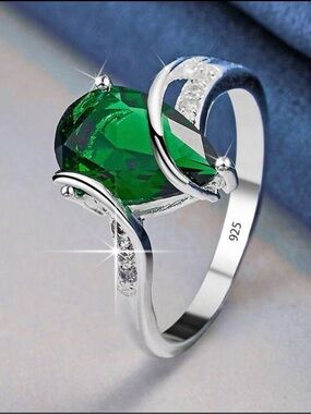 Sterling Silver 925 Water Drop Emerald Ring 7